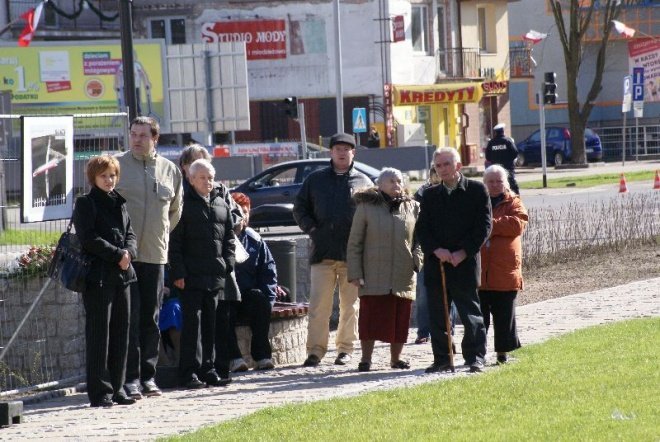 Obchody 70 Rocznicy Zbrodni Katyńskiej - Msza Polowa (17.04.2010) - zdjęcie #42 - eOstroleka.pl