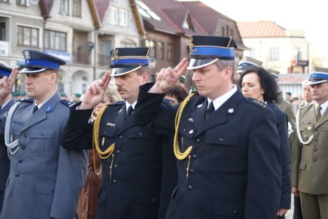 Obchody 70 Rocznicy Zbrodni Katyńskiej - Msza Polowa (17.04.2010) - zdjęcie #9 - eOstroleka.pl