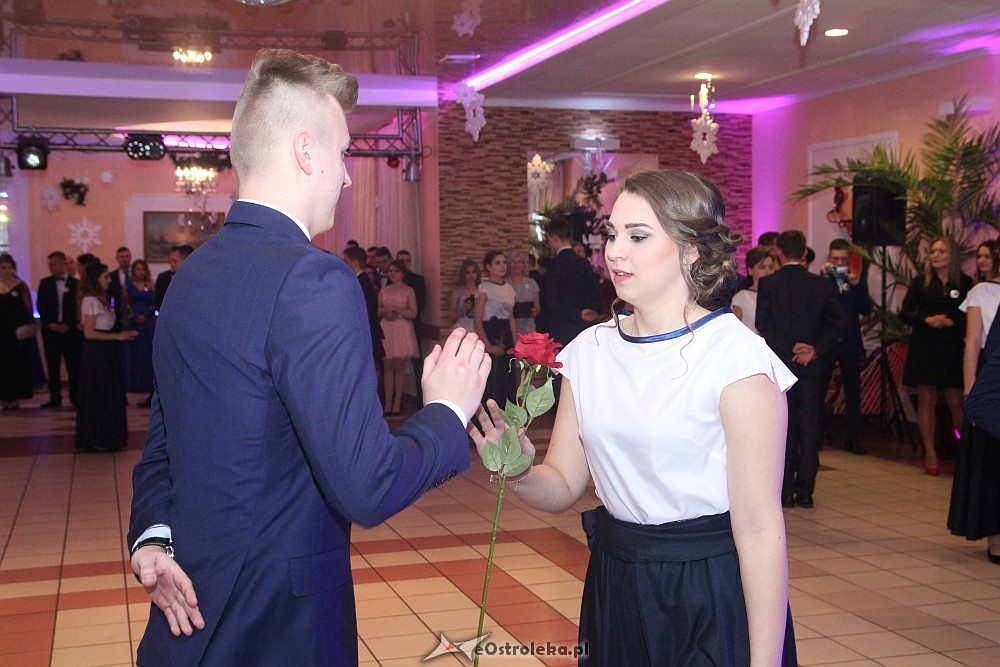 Studniówka 2018: II SLO [13.01.2018] - zdjęcie #207 - eOstroleka.pl