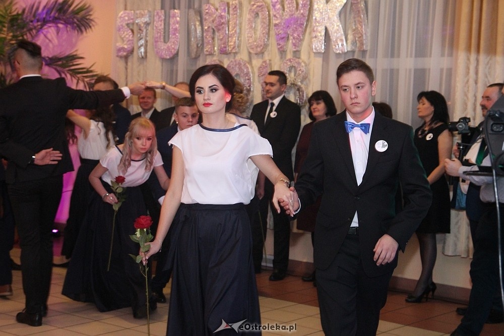Studniówka 2018: II SLO [13.01.2018] - zdjęcie #189 - eOstroleka.pl
