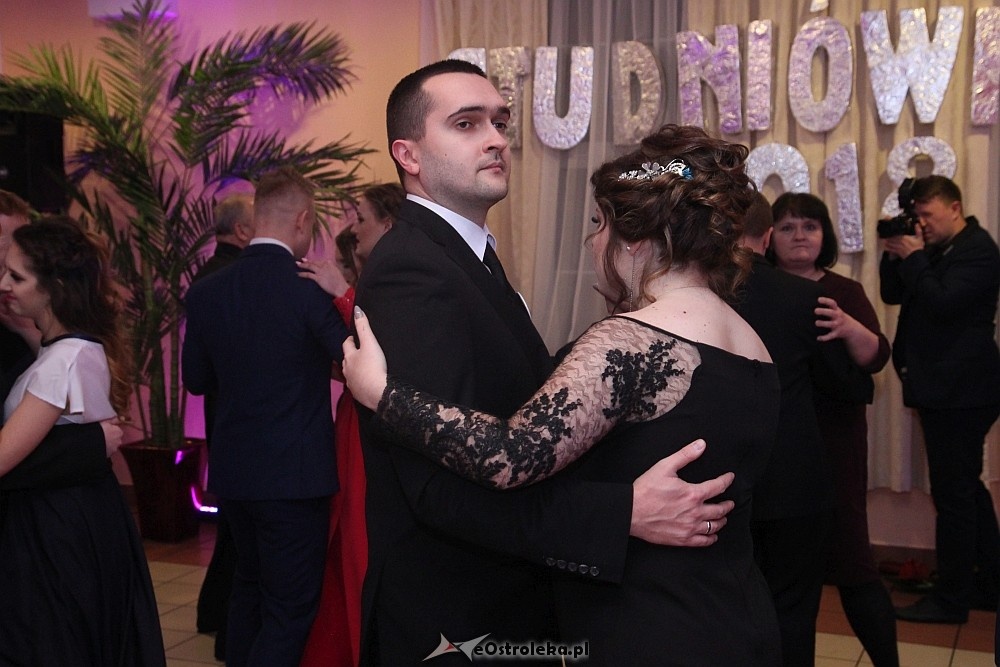 Studniówka 2018: II SLO [13.01.2018] - zdjęcie #154 - eOstroleka.pl