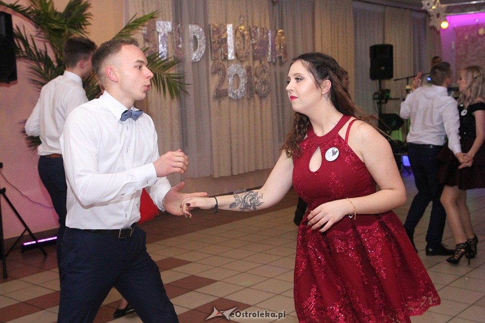 Studniówka 2018: II SLO [13.01.2018] - zdjęcie #44 - eOstroleka.pl