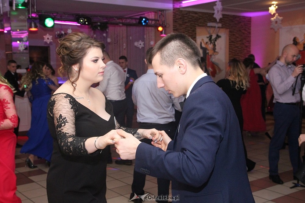 Studniówka 2018: II SLO [13.01.2018] - zdjęcie #37 - eOstroleka.pl