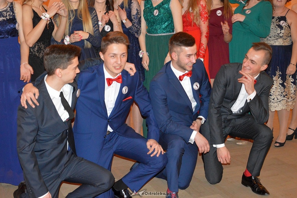  Studniówka w ZSP w Myszyńcu [13.01.2018] - zdjęcie #28 - eOstroleka.pl