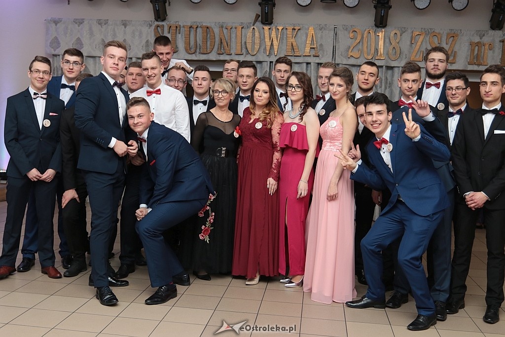 Studniówka ZSZ 1 w Ostrołęce [13.01.2018] - zdjęcie #144 - eOstroleka.pl