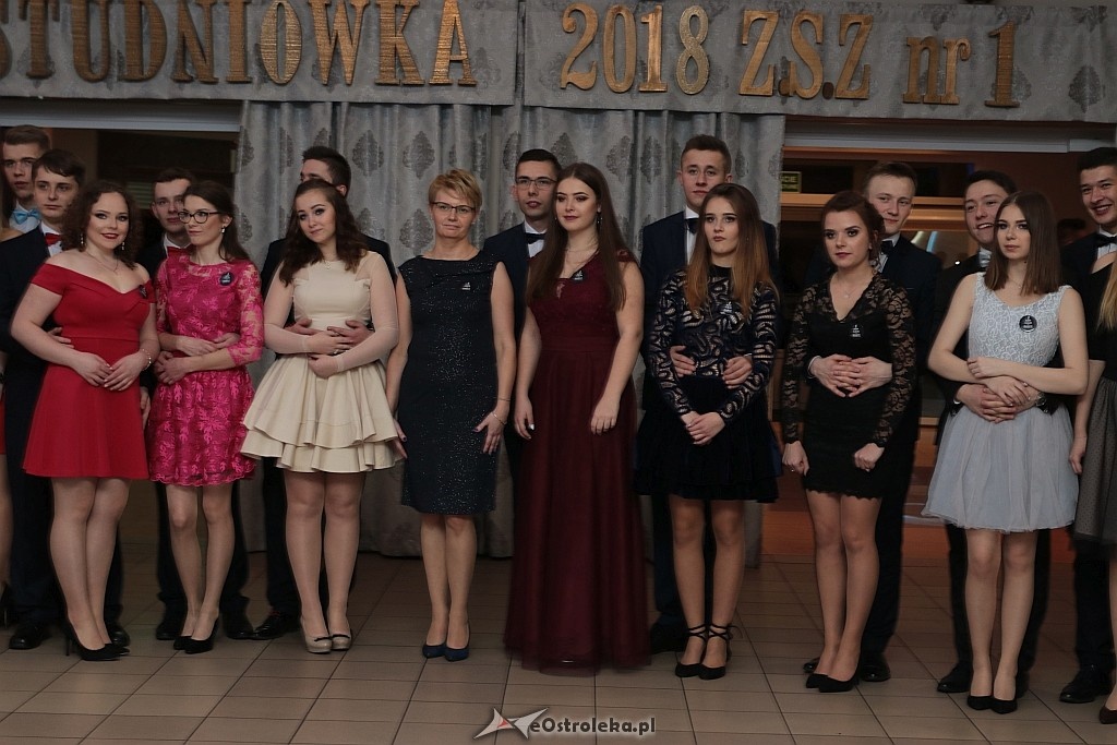 Studniówka ZSZ 1 w Ostrołęce [13.01.2018] - zdjęcie #119 - eOstroleka.pl