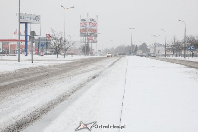 Atak zimy w regionie. Uwaga kierowcy, jest bardzo ślisko [17.01.2018] - zdjęcie #5 - eOstroleka.pl