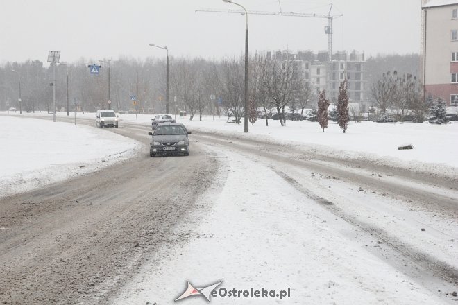 Atak zimy w regionie. Uwaga kierowcy, jest bardzo ślisko [17.01.2018] - zdjęcie #8 - eOstroleka.pl
