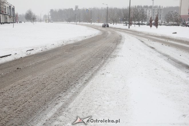 Atak zimy w regionie. Uwaga kierowcy, jest bardzo ślisko [17.01.2018] - zdjęcie #10 - eOstroleka.pl