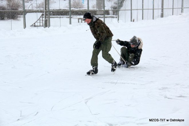 Ferie zimowe z MZOS-TiIT - konkursy na lodzie - zdjęcie #27 - eOstroleka.pl