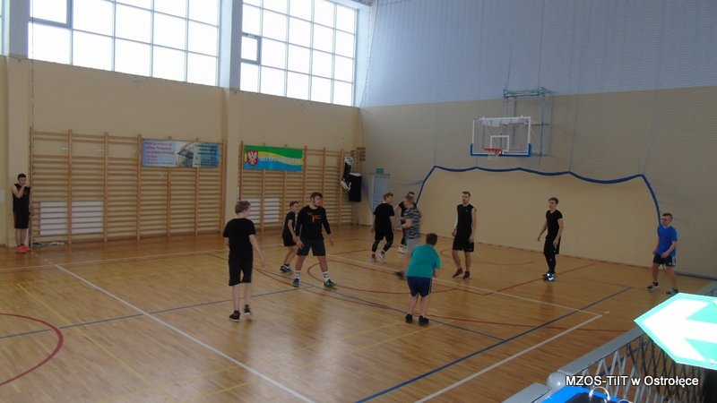 Koszykarski mecz dzikich drużyn [22.01.2018] - zdjęcie #7 - eOstroleka.pl