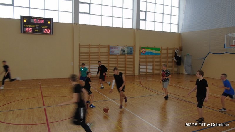 Koszykarski mecz dzikich drużyn [22.01.2018] - zdjęcie #9 - eOstroleka.pl