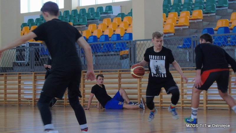 Koszykarski mecz dzikich drużyn [22.01.2018] - zdjęcie #26 - eOstroleka.pl