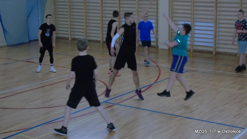 Koszykarski mecz dzikich drużyn [22.01.2018] - zdjęcie #30 - eOstroleka.pl