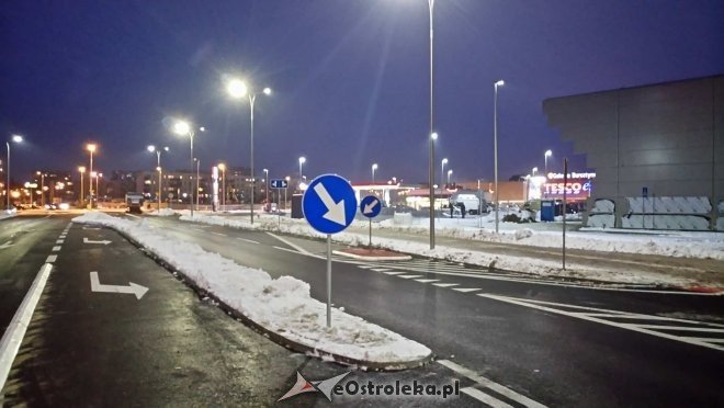 Ulica Goworowska w rejonie Galerii Bursztynowej po przebudowie [23.01.2018] - zdjęcie #4 - eOstroleka.pl