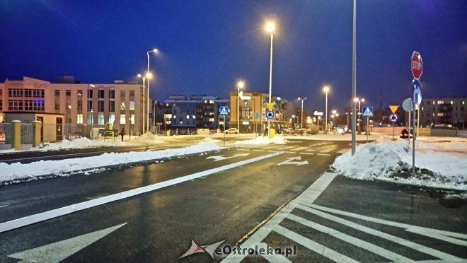 Ulica Goworowska w rejonie Galerii Bursztynowej po przebudowie [23.01.2018] - zdjęcie #8 - eOstroleka.pl