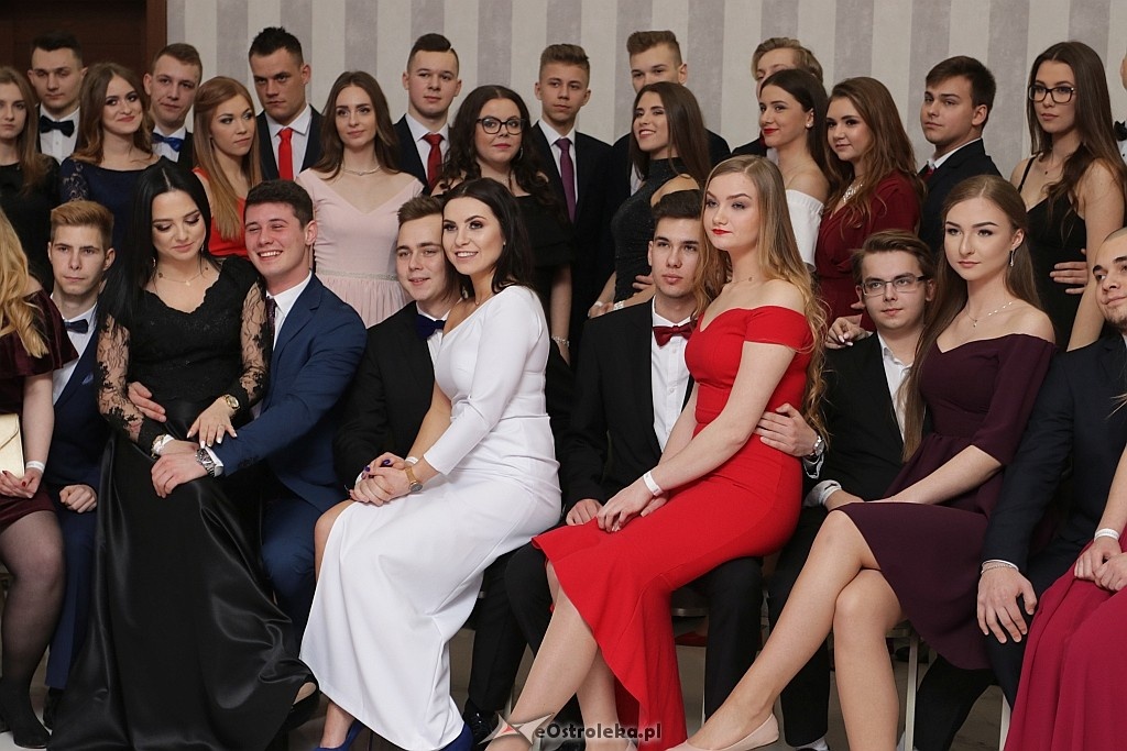 Studniówka III LO w Ostrołęce [27.01.2018] - zdjęcie #96 - eOstroleka.pl