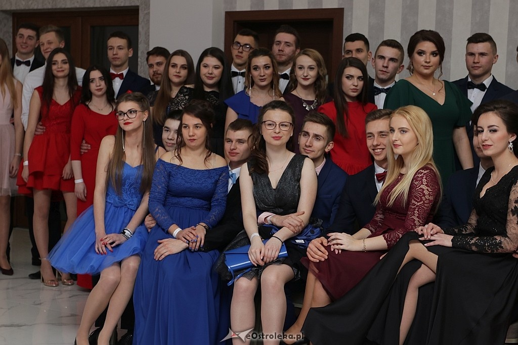 Studniówka III LO w Ostrołęce [27.01.2018] - zdjęcie #88 - eOstroleka.pl