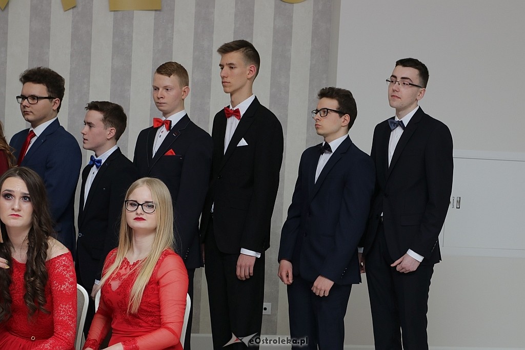 Studniówka III LO w Ostrołęce [27.01.2018] - zdjęcie #81 - eOstroleka.pl