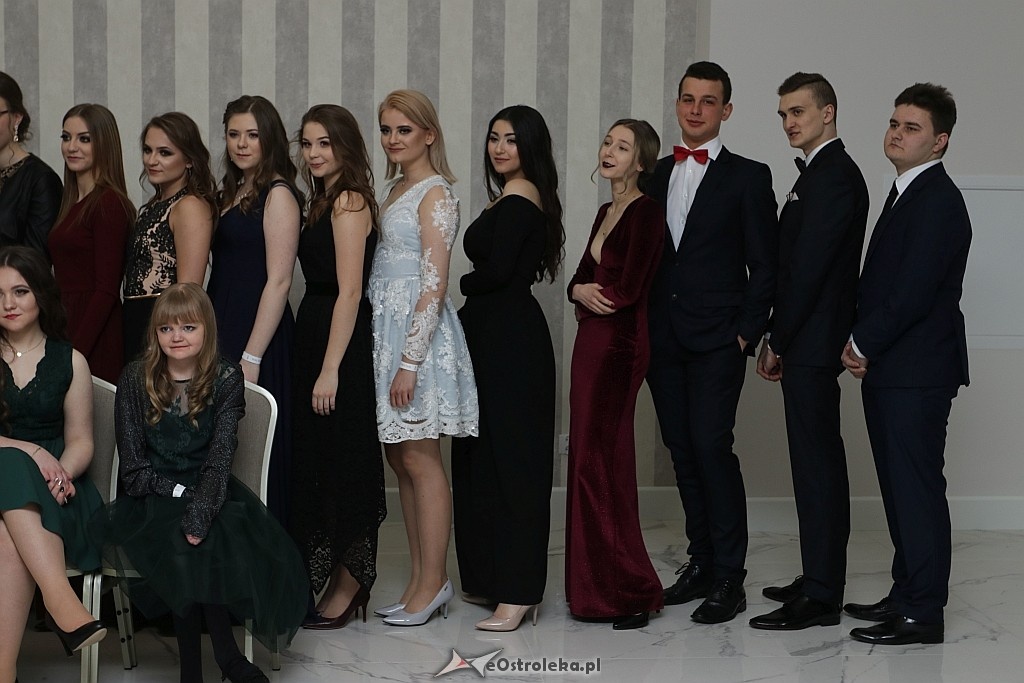 Studniówka III LO w Ostrołęce [27.01.2018] - zdjęcie #62 - eOstroleka.pl
