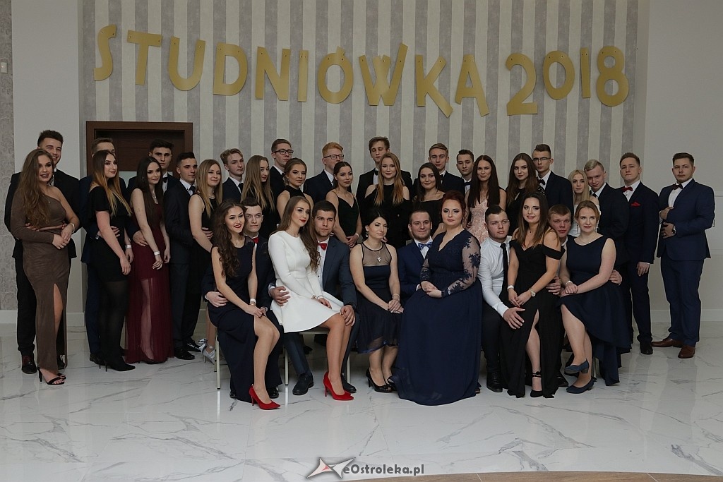 Studniówka III LO w Ostrołęce [27.01.2018] - zdjęcie #54 - eOstroleka.pl