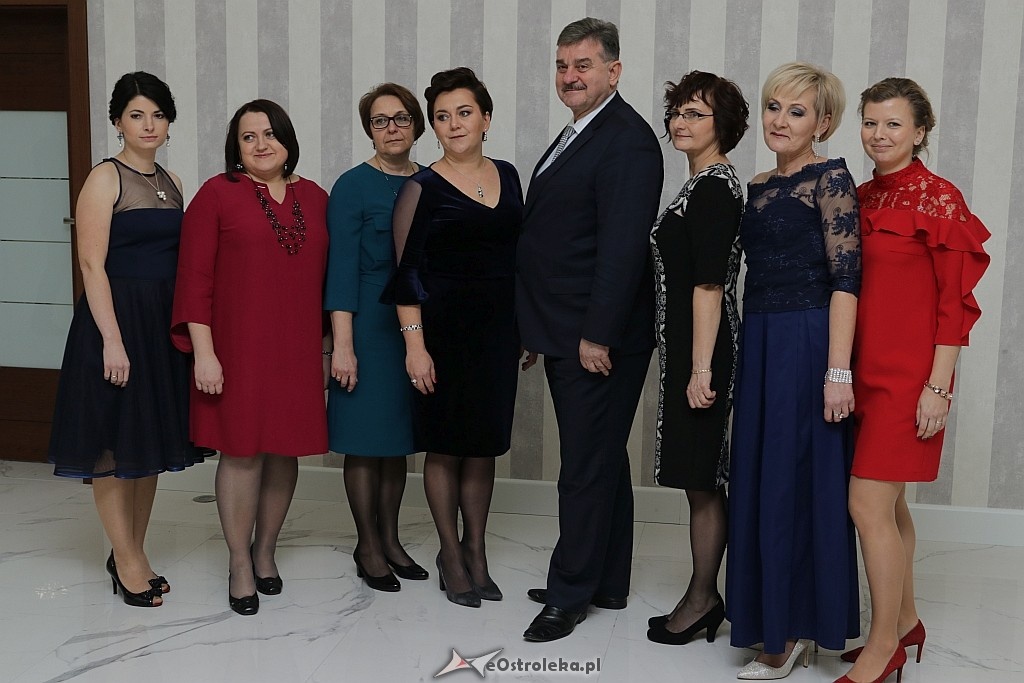 Studniówka III LO w Ostrołęce [27.01.2018] - zdjęcie #49 - eOstroleka.pl