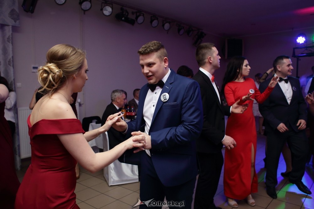 Studniówka ZSZ nr 4 w Ostrołęce [27.01.2018] - zdjęcie #59 - eOstroleka.pl