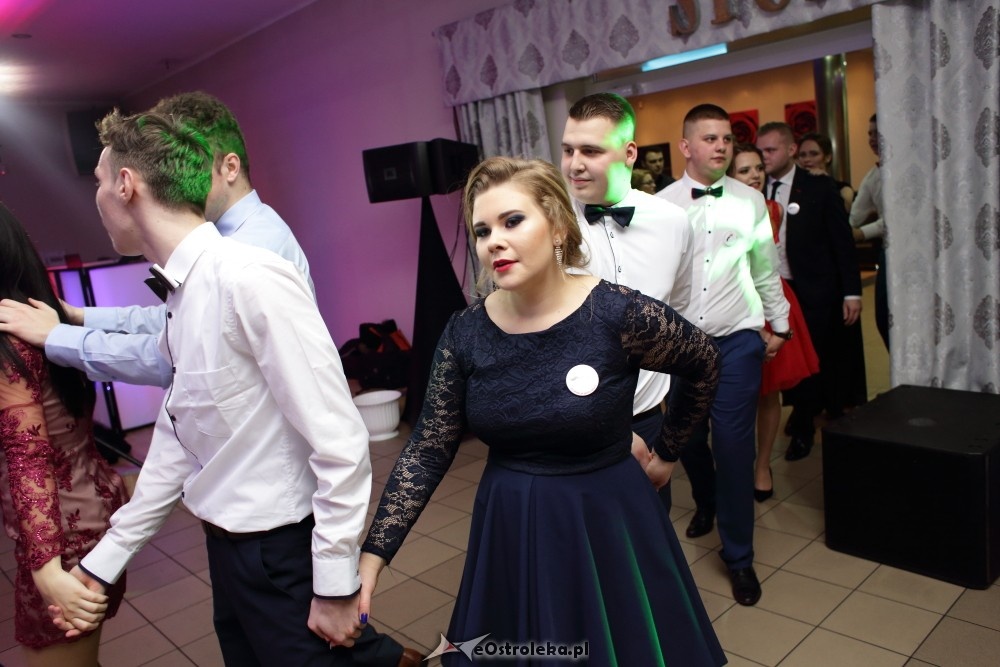 Studniówka ZSZ nr 4 w Ostrołęce [27.01.2018] - zdjęcie #27 - eOstroleka.pl