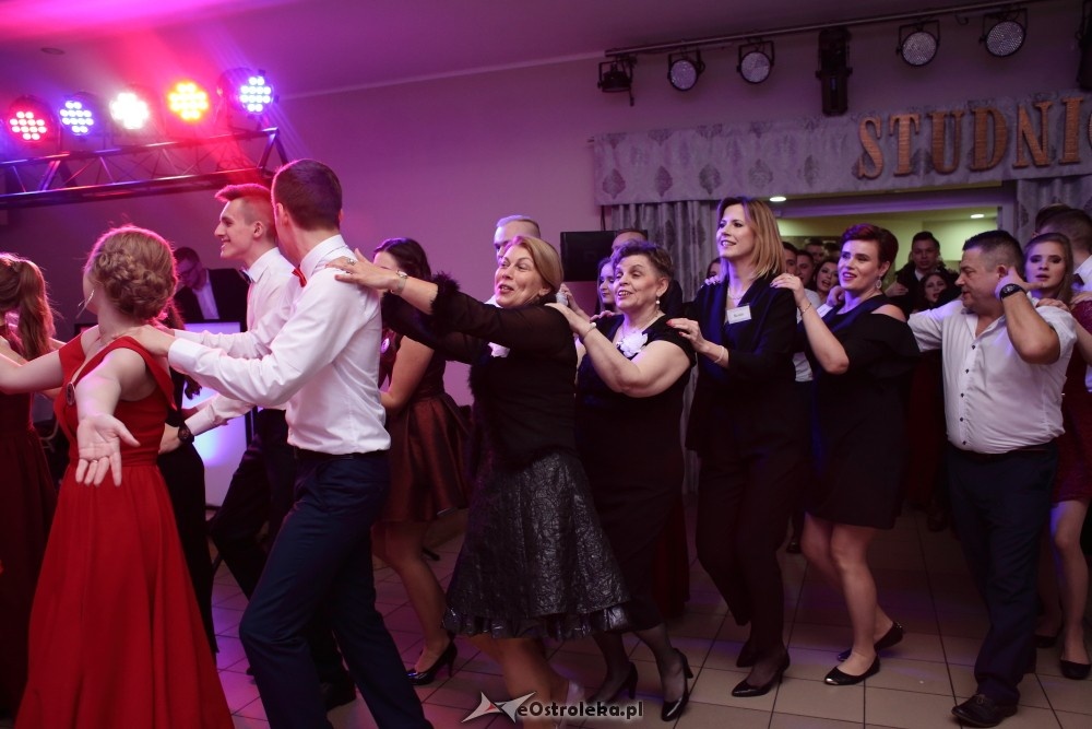 Studniówka ZSZ nr 4 w Ostrołęce [27.01.2018] - zdjęcie #22 - eOstroleka.pl