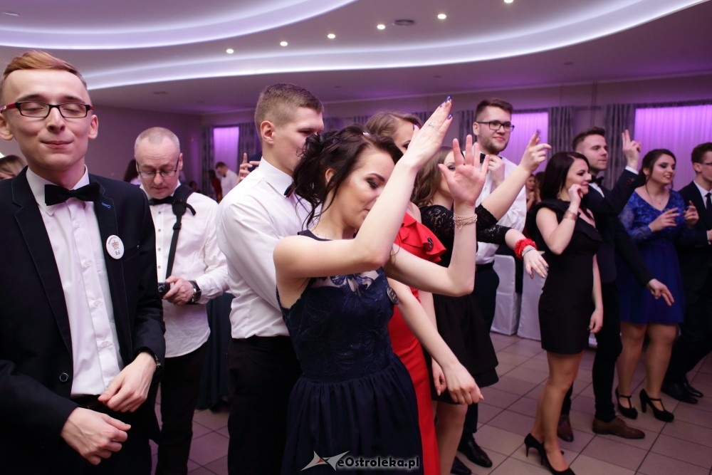 Studniówka ZSZ nr 4 w Ostrołęce [27.01.2018] - zdjęcie #16 - eOstroleka.pl