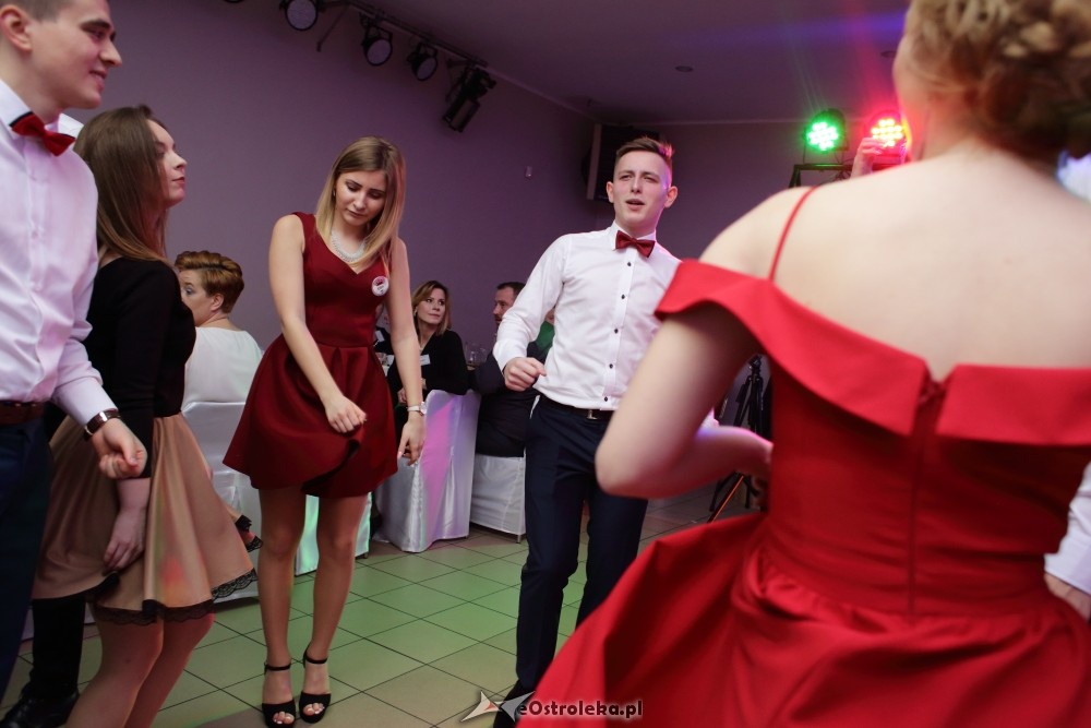 Studniówka ZSZ nr 4 w Ostrołęce [27.01.2018] - zdjęcie #9 - eOstroleka.pl