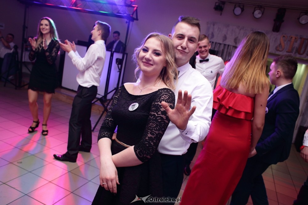 Studniówka ZSZ nr 4 w Ostrołęce [27.01.2018] - zdjęcie #2 - eOstroleka.pl