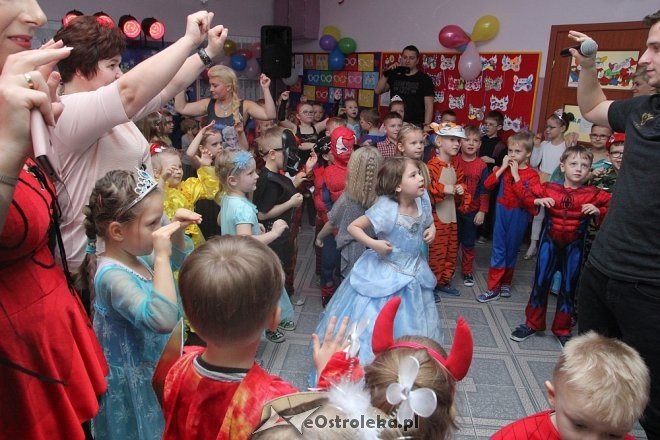 Bal karnawałowy w Przedszkolu Miejskim nr 8 [02.02.2018] - zdjęcie #21 - eOstroleka.pl