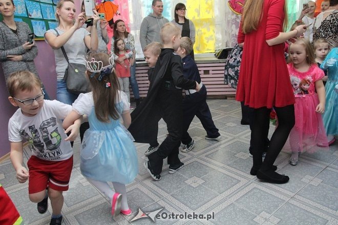 Bal karnawałowy w Przedszkolu Miejskim nr 8 [02.02.2018] - zdjęcie #15 - eOstroleka.pl