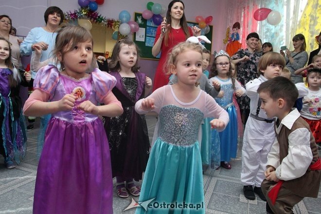 Bal karnawałowy w Przedszkolu Miejskim nr 8 [02.02.2018] - zdjęcie #8 - eOstroleka.pl
