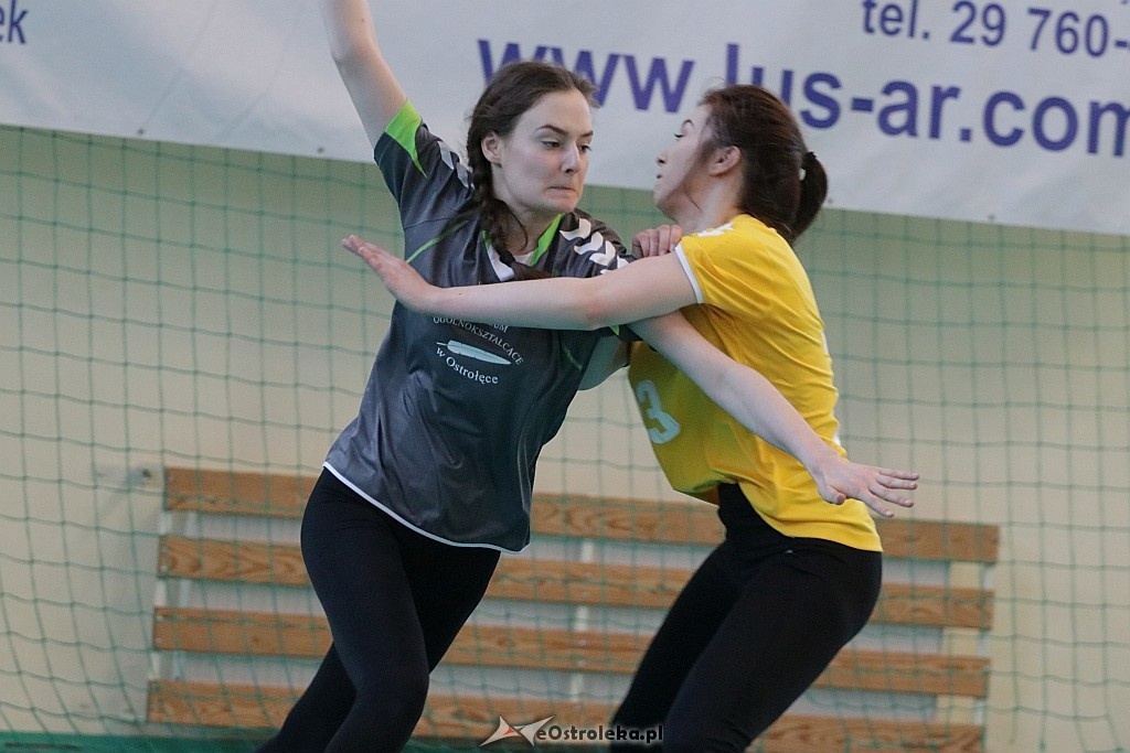 Mistrzostwa Ostrołęki szkół średnich w piłce ręcznej kobiet [28.02.2018] - zdjęcie #2 - eOstroleka.pl