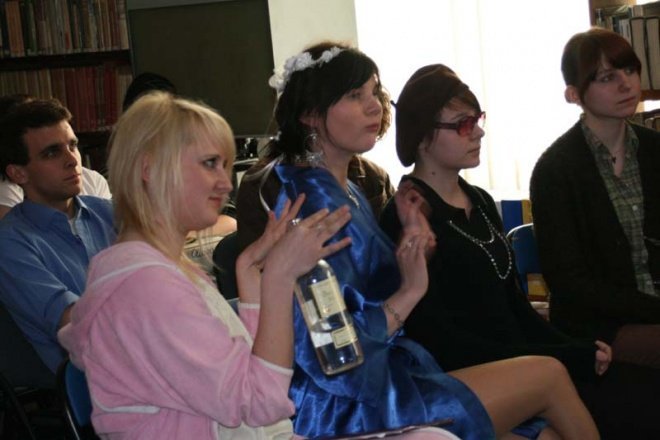 Spektakl Kobiety - sytuacja krytyczna (29.04.2010) - zdjęcie #8 - eOstroleka.pl