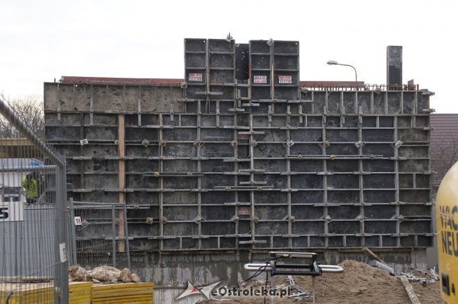 Raport z placu budowy Muzeum Żołnierzy Wyklętych [06.03.2018] - zdjęcie #3 - eOstroleka.pl