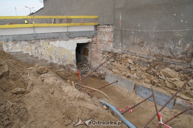 Raport z placu budowy Muzeum Żołnierzy Wyklętych [06.03.2018] - zdjęcie #17 - eOstroleka.pl