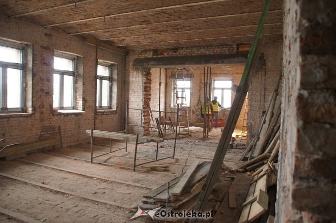 Raport z placu budowy Muzeum Żołnierzy Wyklętych [06.03.2018] - zdjęcie #62 - eOstroleka.pl