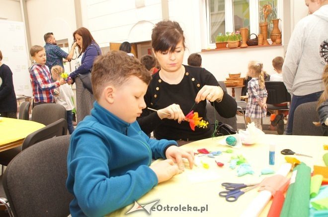 „Ido Śwenta  Źelgejnocy” - warsztaty rodzinne w Muzeum Kultury Kurpiowskiej [11.03.2018] - zdjęcie #5 - eOstroleka.pl