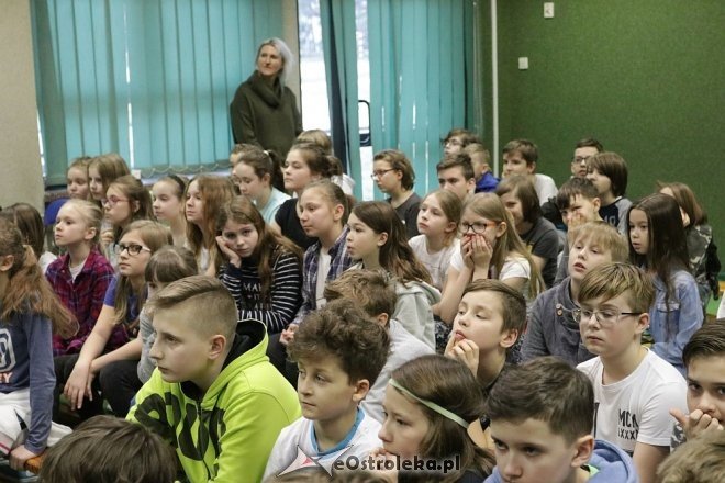 Podsumowanie projektu „Schools in the UK” w SP nr 10 w Ostrołęce [13.03.2018] - zdjęcie #7 - eOstroleka.pl