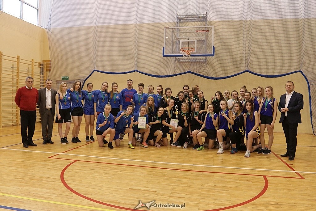 Mistrzostwa Ostrołęki szkół średnich w koszykówce kobiet [14.03.2018] - zdjęcie #37 - eOstroleka.pl