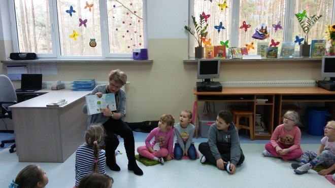 Warsztaty literackie z Joanną Brodowską w Dąbrówce [17.03.2018] - zdjęcie #3 - eOstroleka.pl