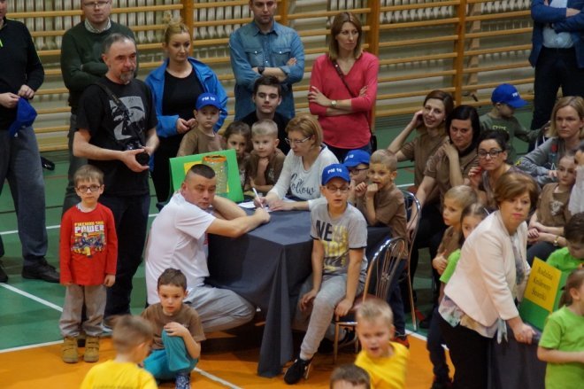 Rodzinny turniej „zerówkowiczów” w Szkole Podstawowej nr 5 w Ostrołęce [19.03.2018] - zdjęcie #25 - eOstroleka.pl