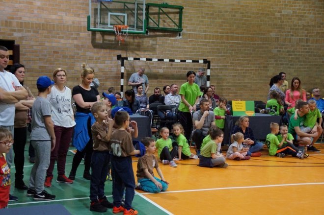 Rodzinny turniej „zerówkowiczów” w Szkole Podstawowej nr 5 w Ostrołęce [19.03.2018] - zdjęcie #65 - eOstroleka.pl