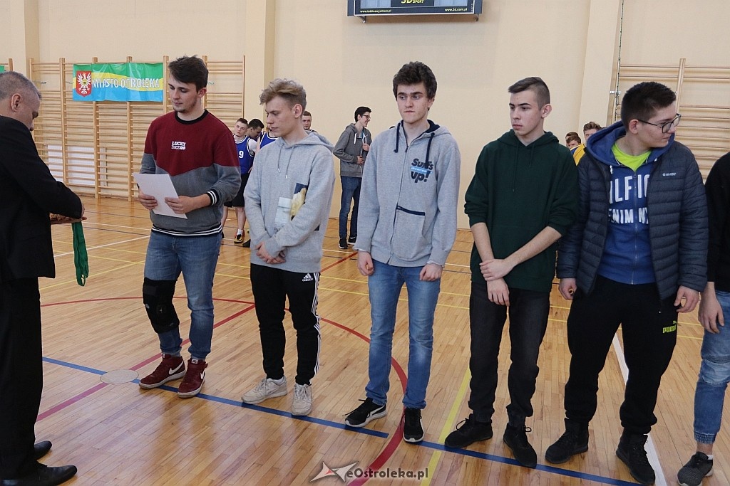Mistrzostwa Ostrołęki szkół średnich w koszykówce mężczyzn [21.03.2018] - zdjęcie #17 - eOstroleka.pl