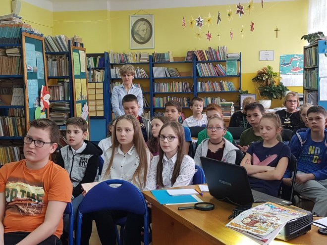Spotkanie z Barbarą Zakrzewską w Szkole Podstawowej Nr 2 [23.03.2018] - zdjęcie #6 - eOstroleka.pl
