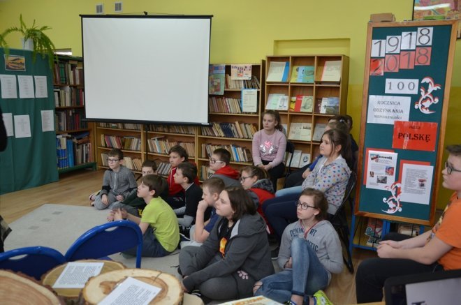 Spotkanie z Barbarą Zakrzewską w Szkole Podstawowej Nr 2 [23.03.2018] - zdjęcie #8 - eOstroleka.pl