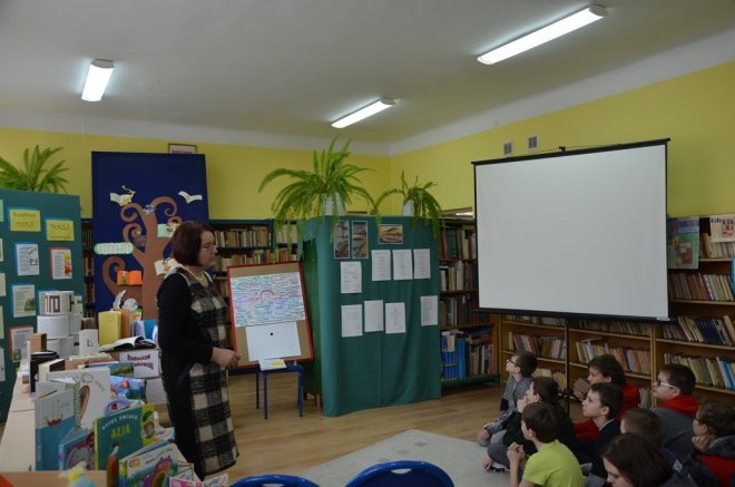 Spotkanie z Barbarą Zakrzewską w Szkole Podstawowej Nr 2 [23.03.2018] - zdjęcie #9 - eOstroleka.pl